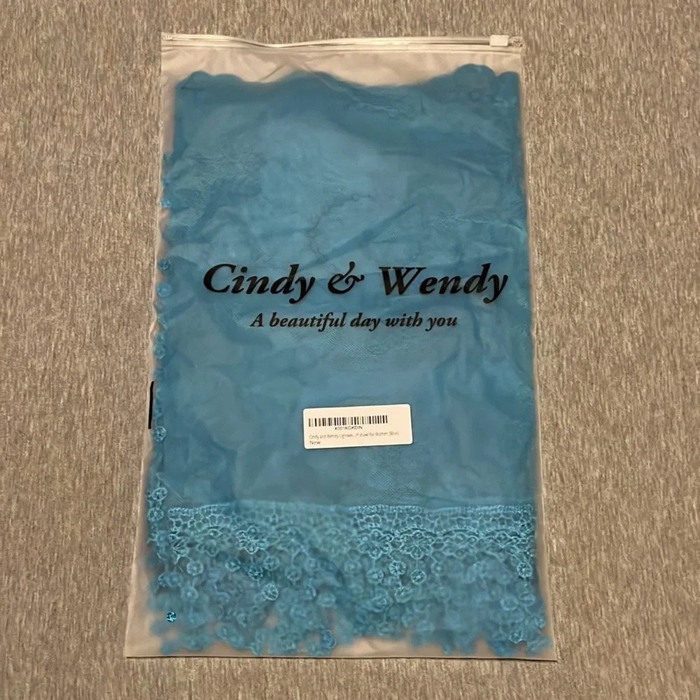 Lightweight Lace Shawl/Scarf - Picture 6 of 6